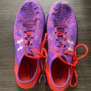 Under Armour shoes | Size womens 6 | Pretty marvel color